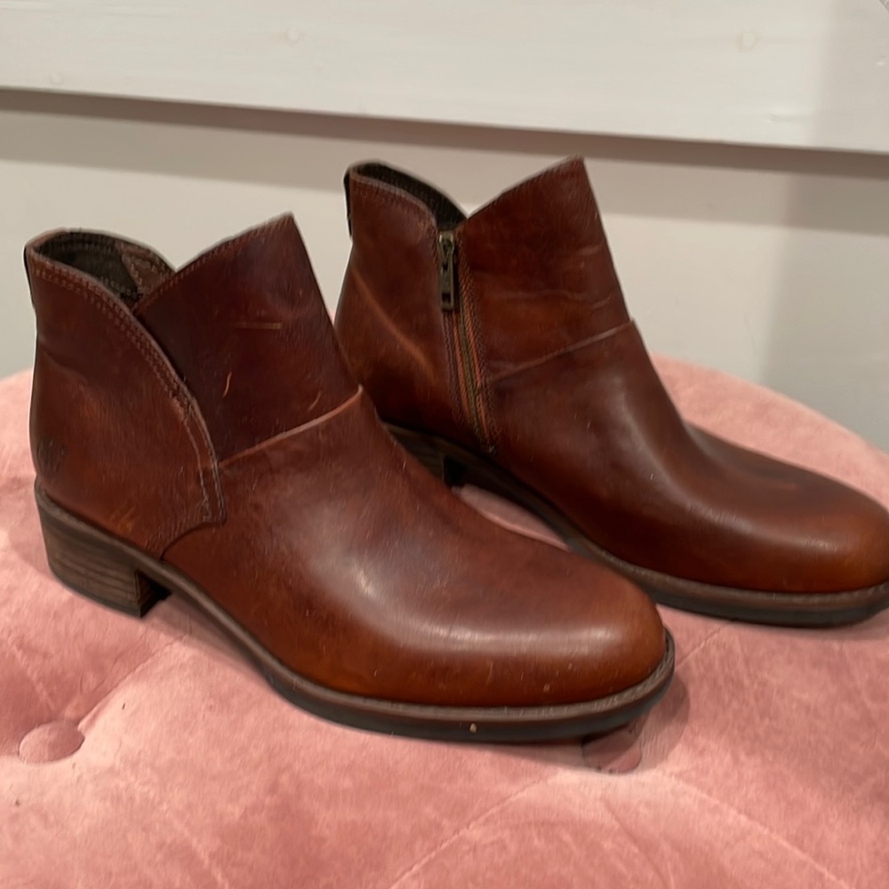Ankle boots